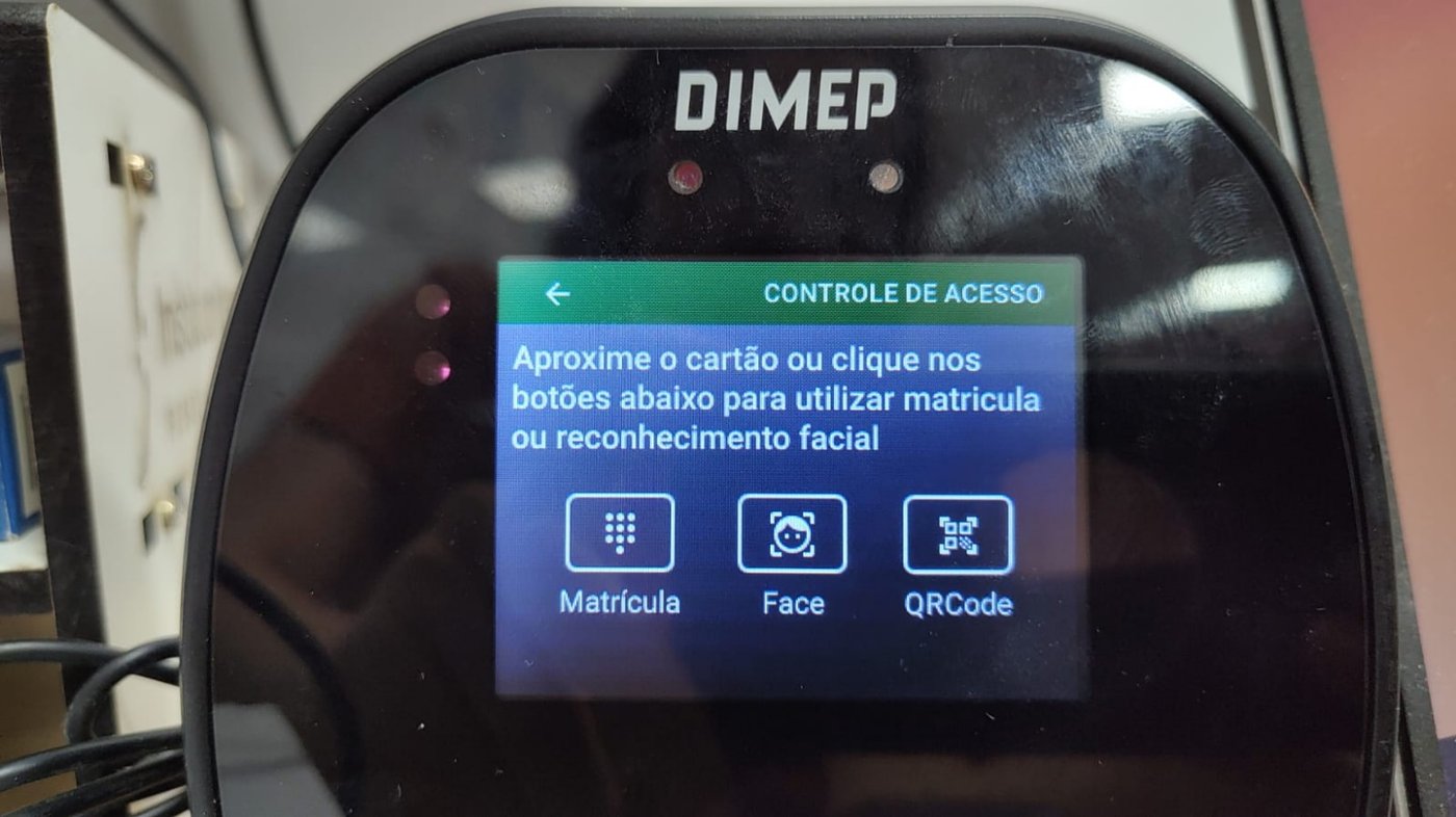 Control de Acceso con Reconocimiento Facial